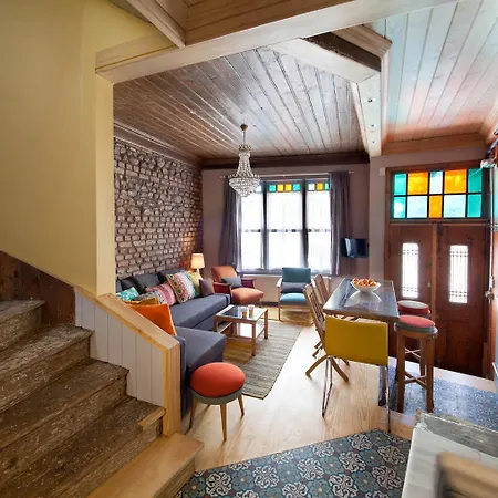 Enjoy Golden Horn Views From Tangerine House Istambul
