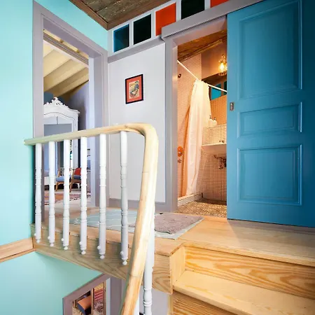 Enjoy Golden Horn Views From Tangerine House