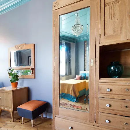 Enjoy Golden Horn Views From Tangerine House
